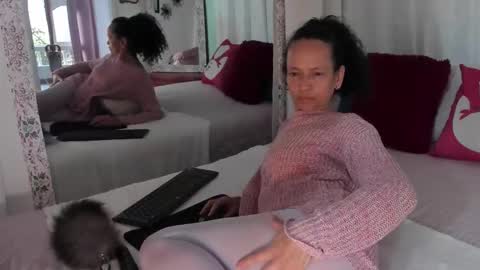 Nadia Cyel online show from January 8, 8:44 pm