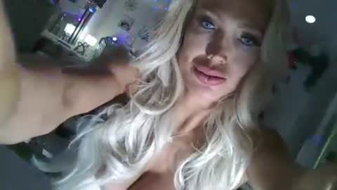 Snapshot of arabitsmariam chatting on July 27, 6:31 am arabictsmariam online show from July 27, 6:31 am