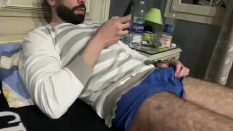 Snapshot of arabman991 chatting on December 28, 1:50 am Egyptian Man online show from December 28, 1:50 am