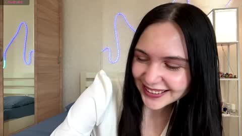 Snapshot of arabunyan chatting on August 2, 8:24 am Emi online show from August 2, 8:24 am