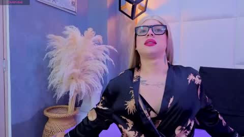 Aranza online show from April 25, 1:52 pm