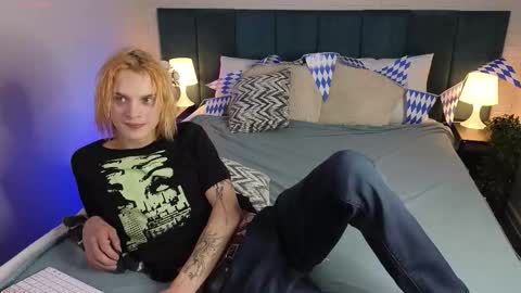Snapshot of archiehali chatting on September 16, 8:21 pm archiehali online show from September 16, 8:21 pm