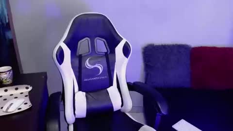 Ardat lili69 online show from December 4, 3:32 pm