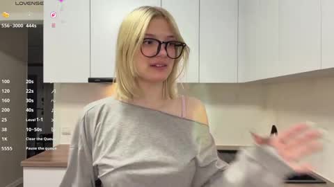 Caroline online show from May 7, 5:51 pm