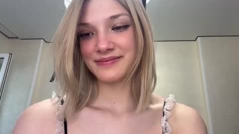 Caroline online show from June 29, 4:18 pm