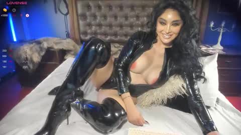 Snapshot of areeeya chatting on October 3, 2:08 am Areeya Wankiston online show from October 3, 2:08 am