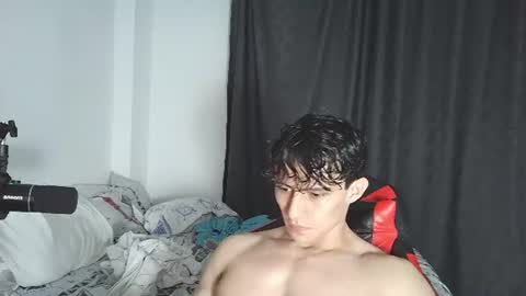 Snapshot of ares_aestheticgod chatting on July 13, 12:35 am Ares D online show from July 13, 12:35 am