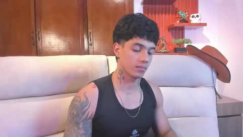 Snapshot of aress444 chatting on September 11, 2:00 am aress444 online show from September 11, 2:00 am