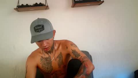 Snapshot of aress_1 chatting on October 22, 7:02 pm Ares online show from October 22, 7:02 pm