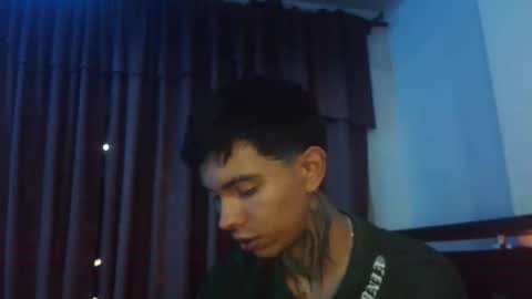 Snapshot of aress_1 chatting on December 17, 4:29 am Ares online show from December 17, 4:29 am