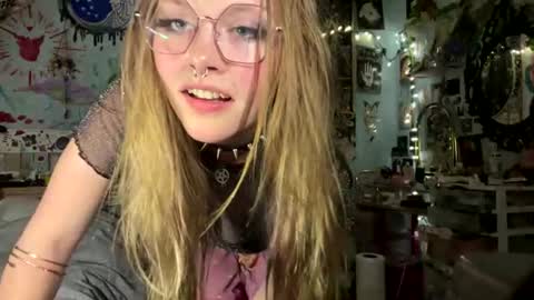 areyawatching0_0 online show from August 5, 2:03 am