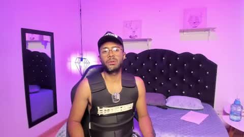 Alex Cortez online show from June 10, 7:35 pm