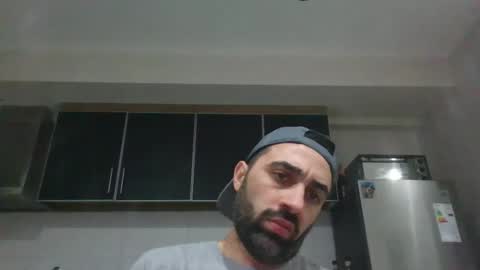 Snapshot of arg31 chatting on February 25, 4:35 am arg31 online show from February 25, 4:35 am