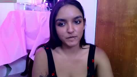 Bella online show from June 19, 6:12 pm