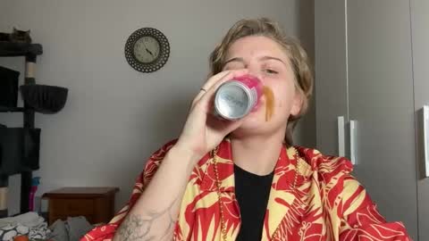 ari_crystal online show from February 7, 2:21 pm