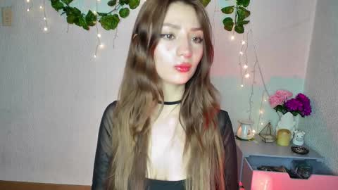 Snapshot of ari_kat666 chatting on February 10, 2:52 am ari online show from February 10, 2:52 am