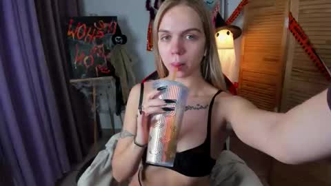 Snapshot of aria69stars chatting on October 24, 10:11 am aria69stars online show from October 24, 10:11 am