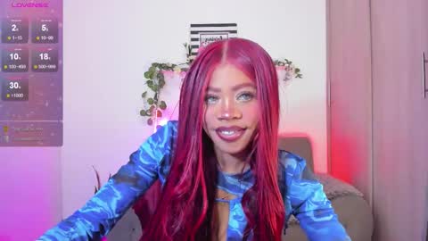 Snapshot of aria_brown_19 chatting on October 17, 12:47 am ARIA online show from October 17, 12:47 am