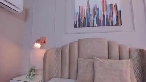 Snapshot of aria_greco chatting on December 4, 2:53 am Aria  online show from December 4, 2:53 am