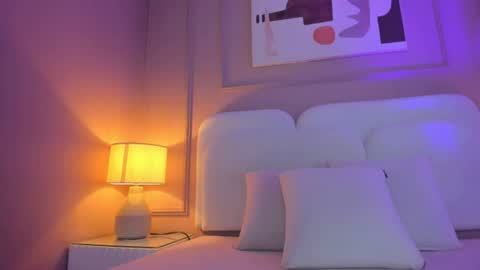 Aria  online show from July 22, 4:15 am