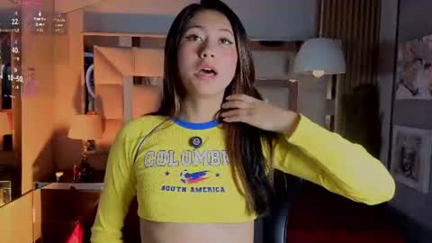 Aria Jones online show from June 23, 8:40 pm
