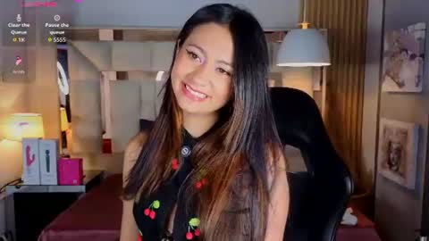 Aria Jones online show from July 30, 9:25 pm