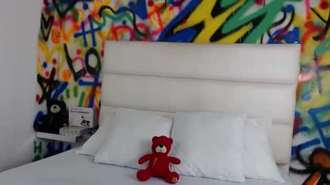 aria online show from December 9, 11:47 am