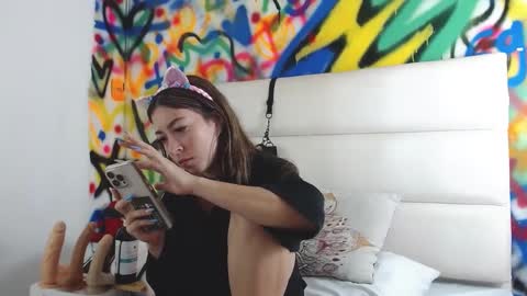 aria online show from March 3, 6:01 pm