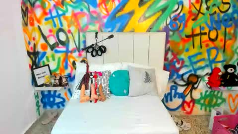 aria online show from February 23, 11:18 am