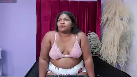 Snapshot of aria_velvett chatting on July 22, 12:41 pm aria_velvett online show from July 22, 12:41 pm