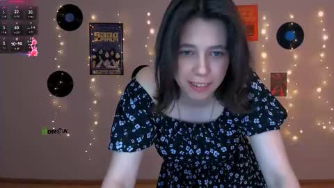 aria_wild_ online show from March 14, 10:10 am