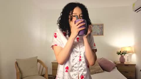 ariaa_23 online show from December 19, 1:18 pm