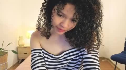 ariaa_23 online show from May 20, 12:55 pm