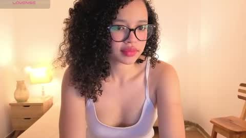 ariaa_23 online show from July 26, 1:18 pm
