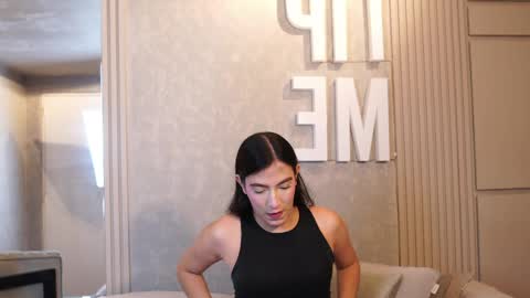 Ariaa online show from April 28, 6:35 pm
