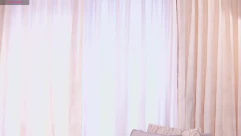 Snapshot of ariaa_isabell chatting on June 4, 6:47 pm Ariaa online show from June 4, 6:47 pm