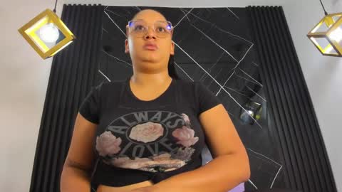 AriaBelle1 online show from June 6, 11:15 am