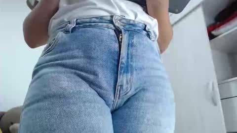 Snapshot of ariacoral chatting on November 16, 12:55 pm ariacoral online show from November 16, 12:55 pm