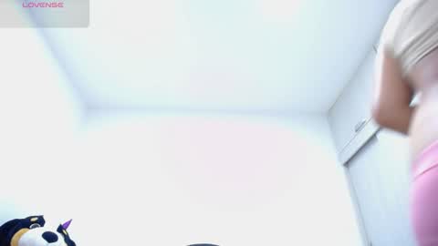 Snapshot of ariacoral chatting on June 30, 1:23 pm ariacoral online show from June 30, 1:23 pm