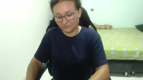 ...Ariana... online show from February 7, 6:02 pm