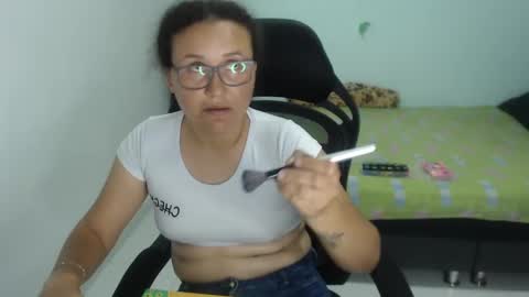 ...Ariana... online show from February 15, 8:33 pm