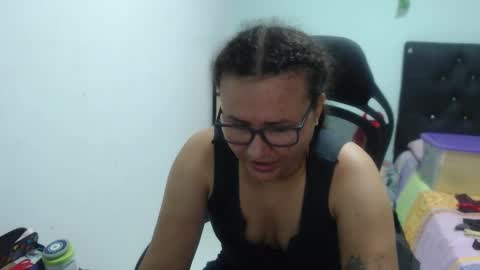 ...Ariana... online show from October 11, 6:06 pm