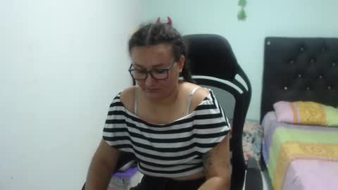 ...Ariana... online show from October 20, 5:35 pm