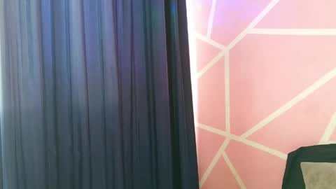 dafna lorens  online show from May 12, 7:00 pm