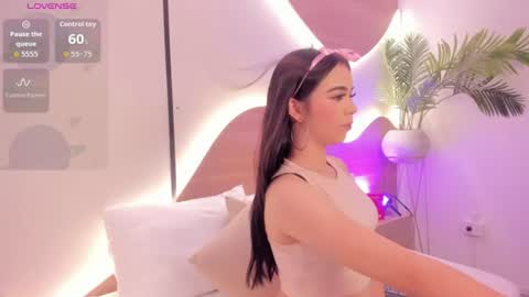 Snapshot of ariadna_boneville chatting on July 9, 2:26 am A R I A D N A online show from July 9, 2:26 am