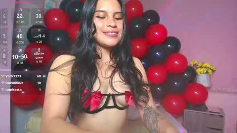 Snapshot of ariadna_dawson8 chatting on February 15, 12:59 am Ari online show from February 15, 12:59 am