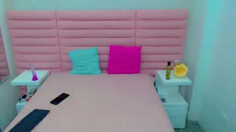 Snapshot of ariadna_princes chatting on February 5, 3:23 am ARIADNA online show from February 5, 3:23 am