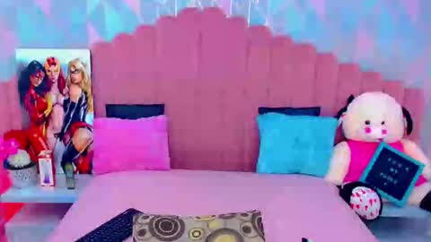 Snapshot of ariadna_princes chatting on December 17, 3:34 am ARIADNA online show from December 17, 3:34 am