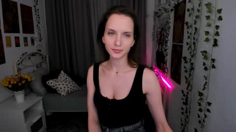 Snapshot of ariadna_s chatting on December 8, 4:35 am Ariadna online show from December 8, 4:35 am