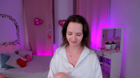 Snapshot of ariadna_s chatting on February 15, 1:21 am Ariadna online show from February 15, 1:21 am